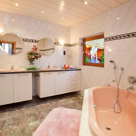 Familienferienhaus Florentine * 朗根费尔德